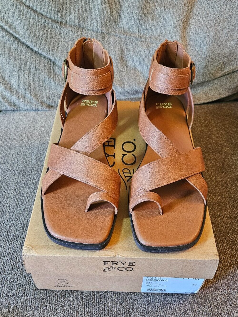 FRYE AND CO. Tallu Cognac Brown Strappy Leather Sandals Womens Size 11